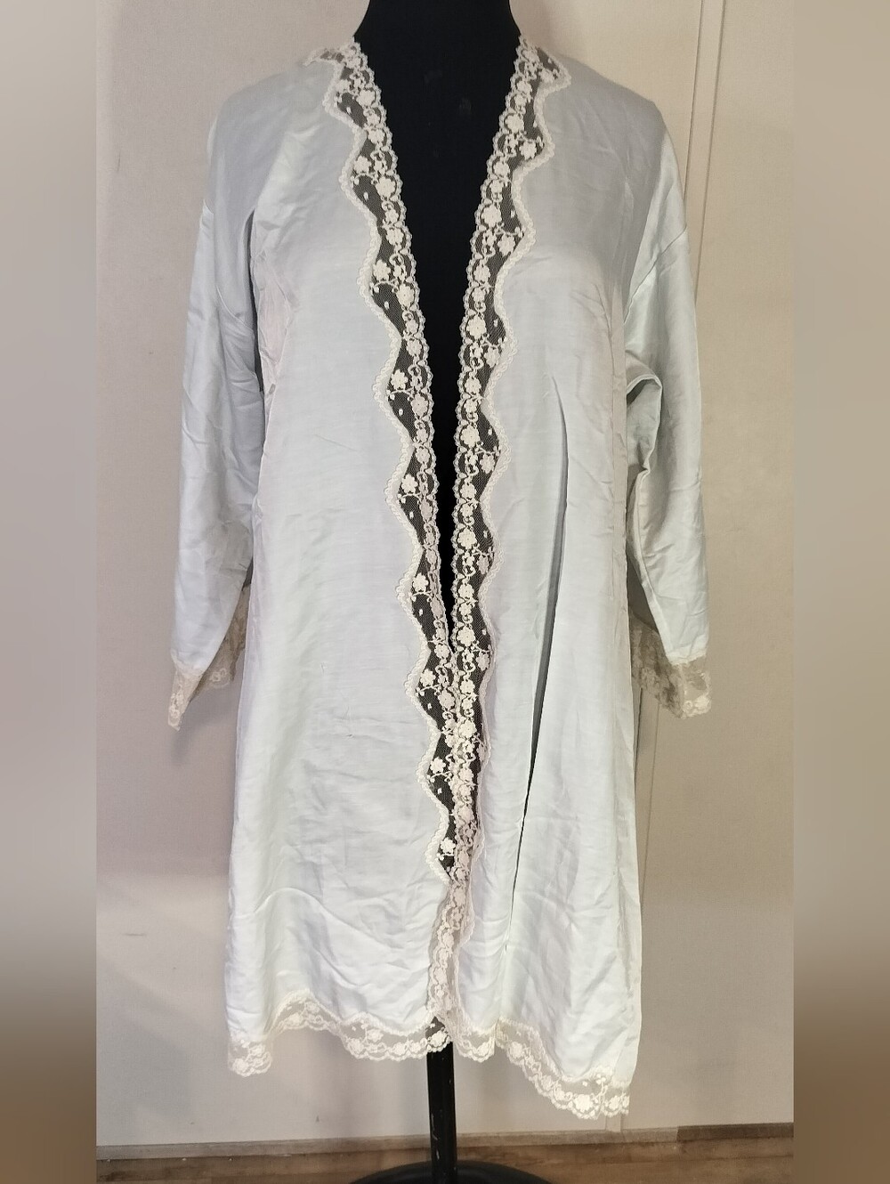 Lightweight Pale Blue Lace-Trim Robe